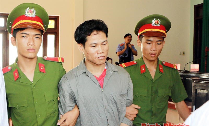 Giả bộ "lơ ngơ" vẫn phải nhận &aacute;n tử h&igrave;nh