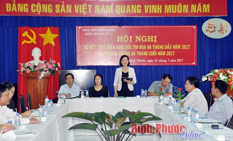 Khối thi đua số 4 sơ kết hoạt động 6 th&aacute;ng đầu năm