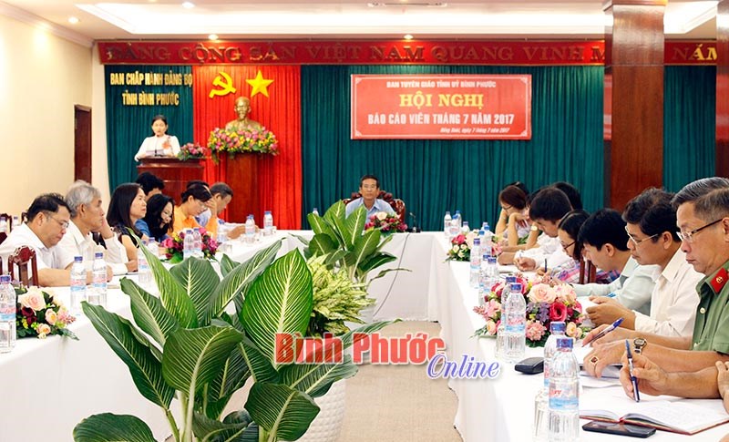 Hội nghị b&aacute;o c&aacute;o vi&ecirc;n th&aacute;ng 7