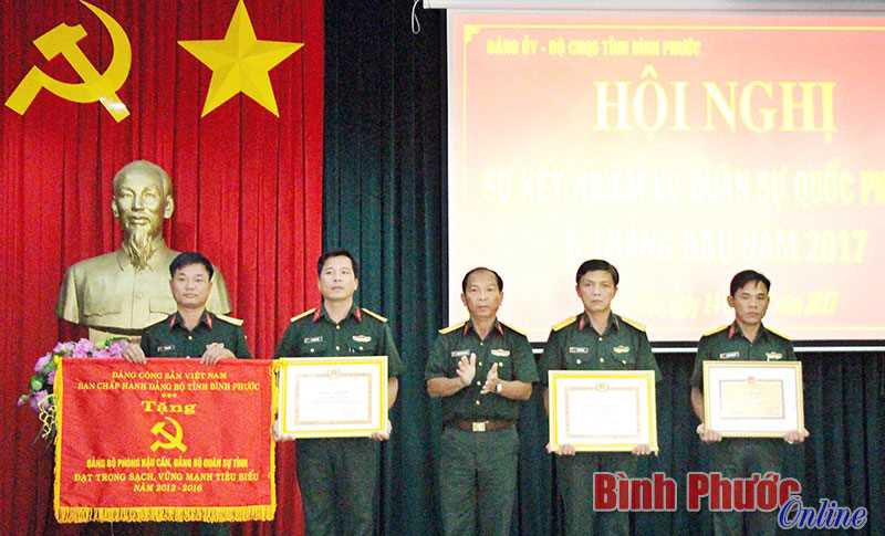 Sơ kết c&ocirc;ng t&aacute;c qu&acirc;n sự - quốc ph&ograve;ng 6 th&aacute;ng đầu năm