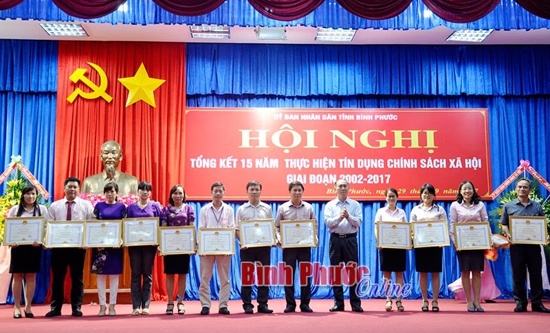38.715 lượt hộ tho&aacute;t ngh&egrave;o nhờ nguồn vốn ch&iacute;nh s&aacute;ch x&atilde; hội