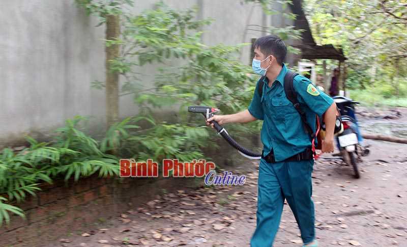 HỚN QUẢN: Phun hóa chất chủ động phòng, chống sốt xuất huyết