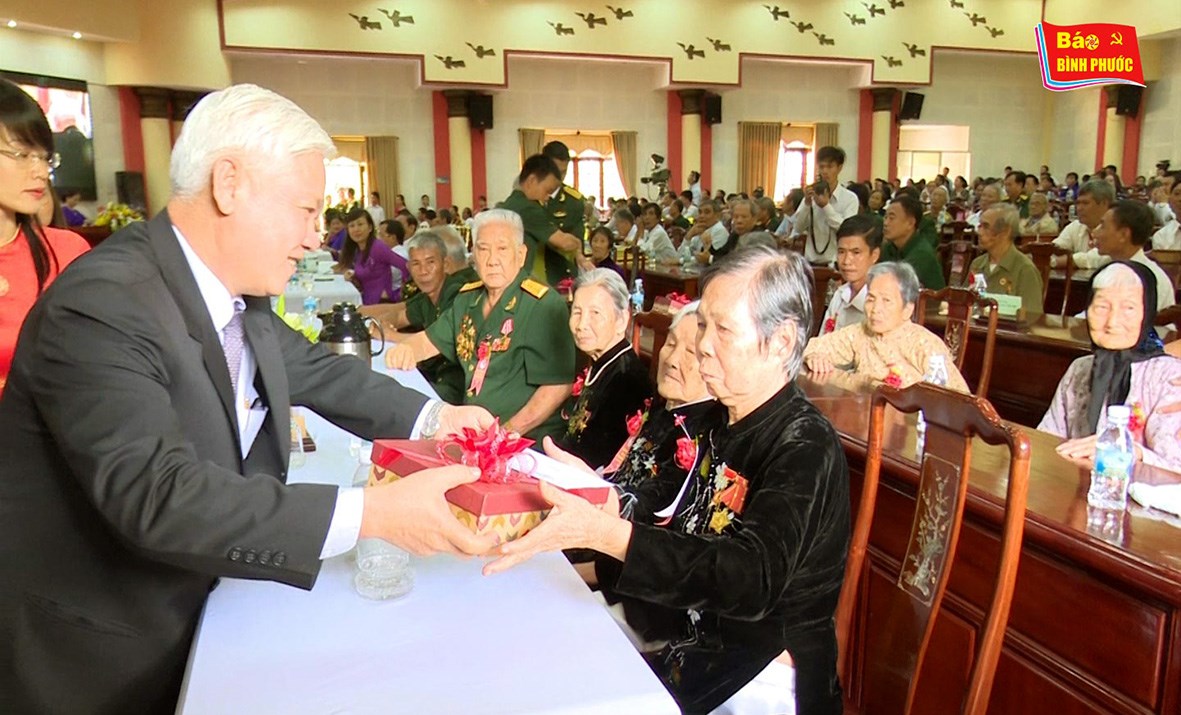 [Video] Long trọng tổ chức lễ kỷ niệm 70 năm Ngày thương binh - liệt sĩ