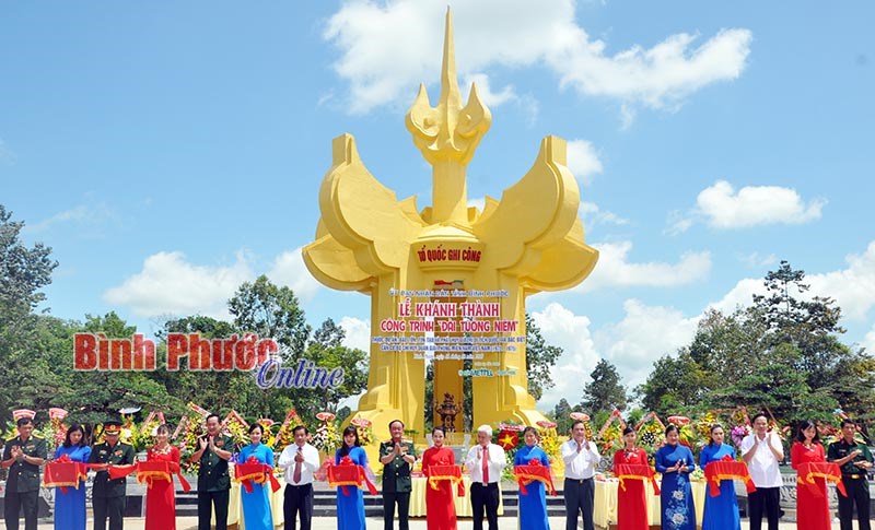 Kh&aacute;nh th&agrave;nh &ldquo;Đ&agrave;i tưởng niệm&rdquo; tại Khu di t&iacute;ch T&agrave; Thiết