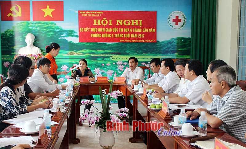 Khối thi đua số 2 sơ kết c&ocirc;ng t&aacute;c thi đua - khen thưởng 6 th&aacute;ng đầu năm 2017