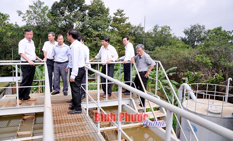 Kiểm tra tiến độ thi công các công trình cấp nước thị xã Phước Long