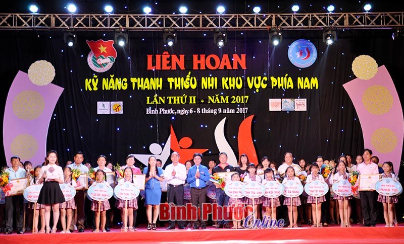 Ấn tượng li&ecirc;n hoan &ldquo;Kỹ năng thanh thiếu nhi khu vực ph&iacute;a Nam&rdquo;