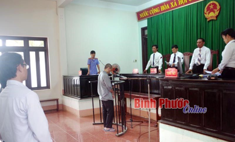 Lừa đảo b&aacute;n đất dự &aacute;n, một c&aacute;n bộ lĩnh 10 năm t&ugrave;