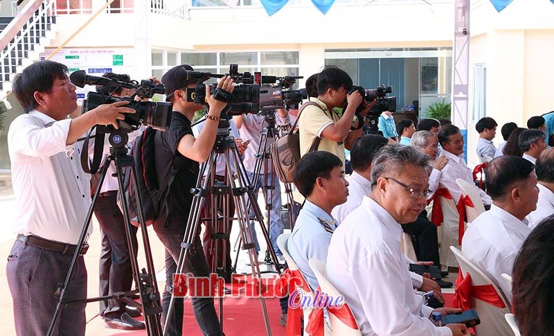 Minh bạch th&ocirc;ng tin