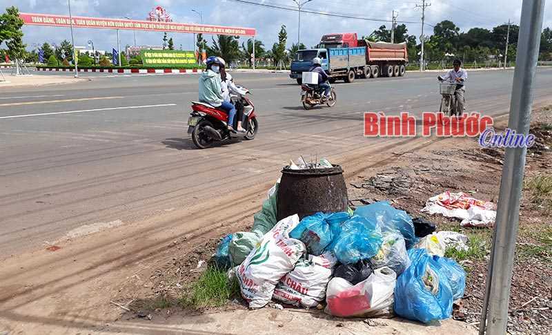 Ngay trung t&acirc;m cũng r&aacute;c!