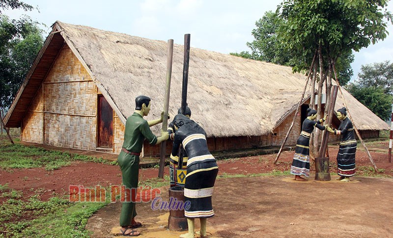 Sẽ b&agrave;n giao Khu bảo tồn văn h&oacute;a d&acirc;n tộc S&rsquo;ti&ecirc;ng s&oacute;c Bom Bo cho huyện B&ugrave; Đăng quản l&yacute;