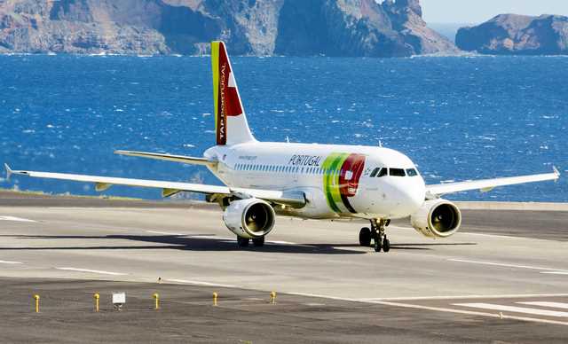 8 s&acirc;n bay khiến du kh&aacute;ch vừa th&iacute;ch th&uacute; vừa "sống trong sợ h&atilde;i"