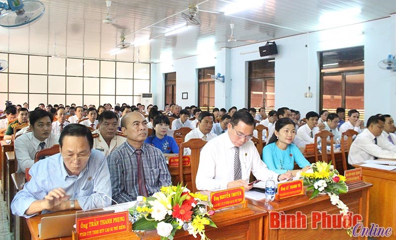 HĐND huyện Ph&uacute; Riềng tổ chức kỳ họp thứ 4&nbsp;