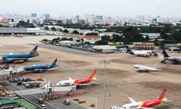 Bộ Giao thông Vận tải tăng giá dịch vụ hàng không, sân bay