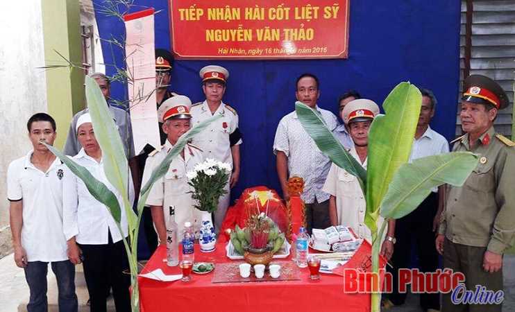 Tấm l&ograve;ng v&agrave;ng với gia đ&igrave;nh ch&iacute;nh s&aacute;ch&nbsp;&nbsp;