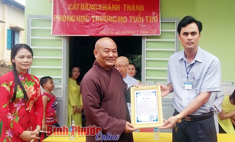 Tặng phòng học cho Trường mẫu giáo Tuổi Thơ