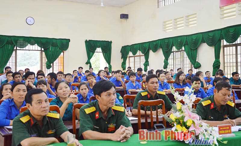 Tập huấn c&aacute;n bộ ch&iacute;nh trị vi&ecirc;n ph&oacute; x&atilde;, phường, thị trấn năm 2017