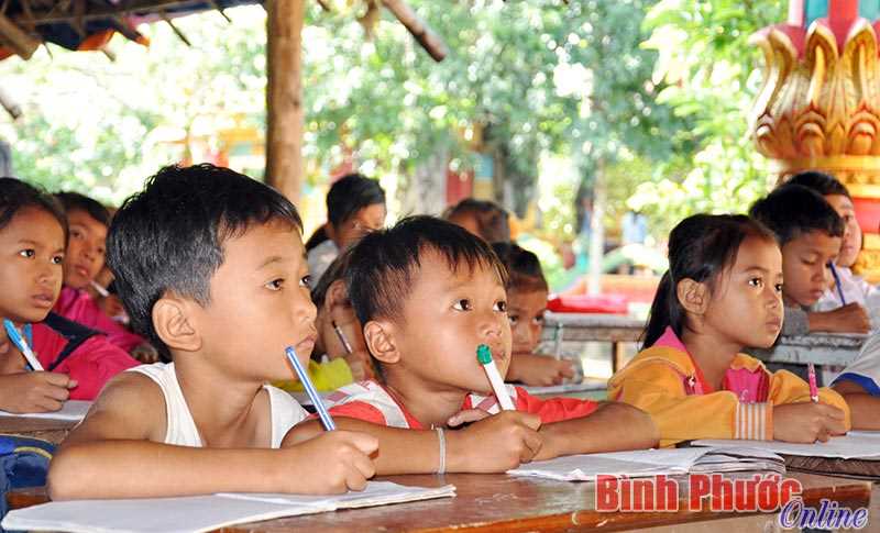 Trên 250 học sinh DTTS học hè tại chùa Sóc Lớn