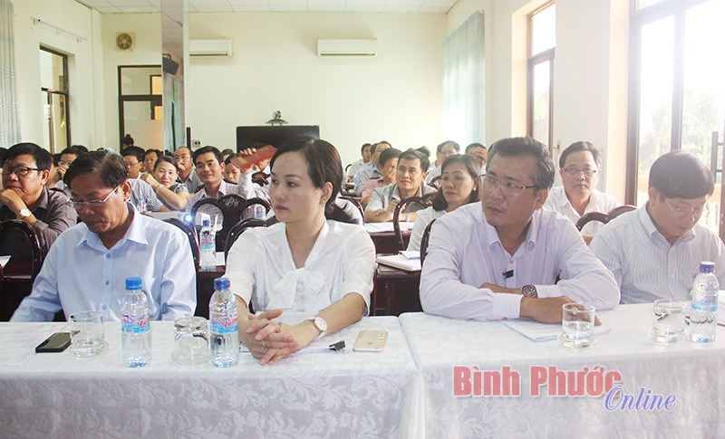 Tập huấn về tinh giản bi&ecirc;n chế v&agrave; cơ cấu lại đội ngũ c&aacute;n bộ, c&ocirc;ng chức