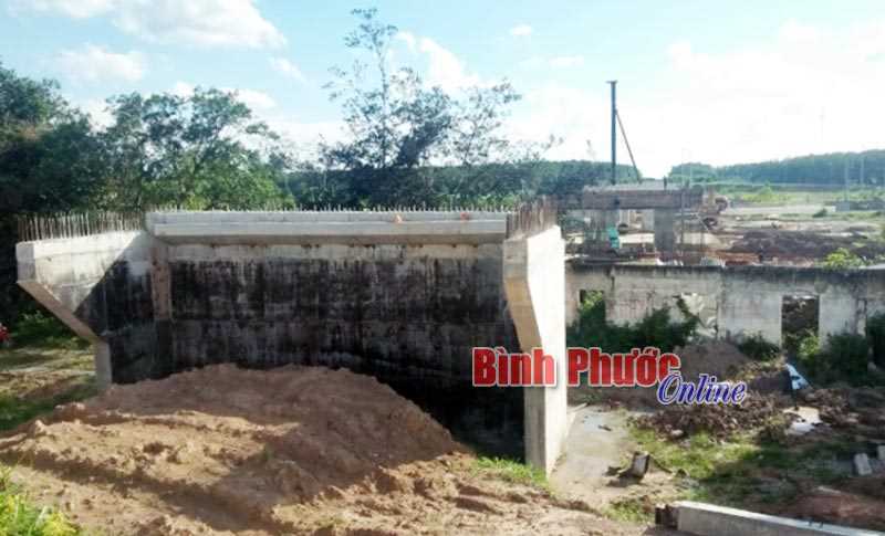 Tháo gỡ vướng mắc Dự án đường Hồ Chí Minh, đoạn Chơn Thành - Đức Hòa