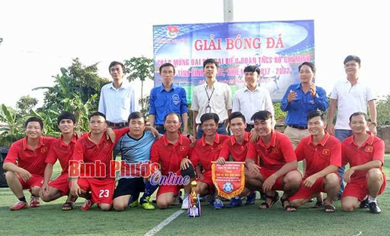 Thị đoàn Đồng Xoài vô địch giải bóng đá Cụm thi đua số 1