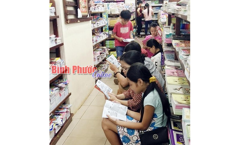 Tìm niềm vui hè từ nhà sách