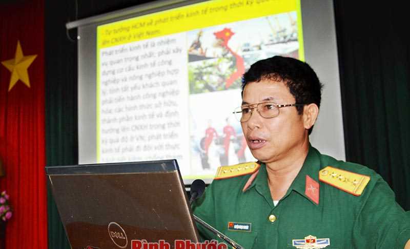 Tr&ecirc;n 140 c&aacute;n bộ cấp t&aacute; được nghi&ecirc;n cứu, qu&aacute;n triệt c&aacute;c chuy&ecirc;n đề ch&iacute;nh trị, ph&aacute;p luật