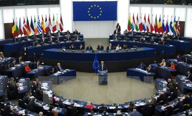 Chủ tịch EC v&agrave; Tổng thống Ph&aacute;p c&oacute; nhiều kh&aacute;c biệt về tầm nh&igrave;n ch&acirc;u &Acirc;u