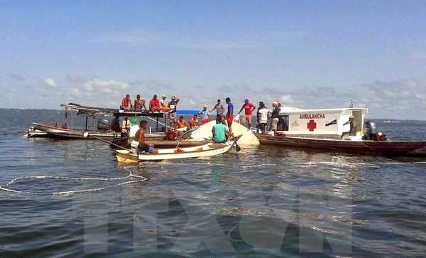 Đã có ít nhất 10 người thiệt mạng trong vụ chìm tàu tại Brazil