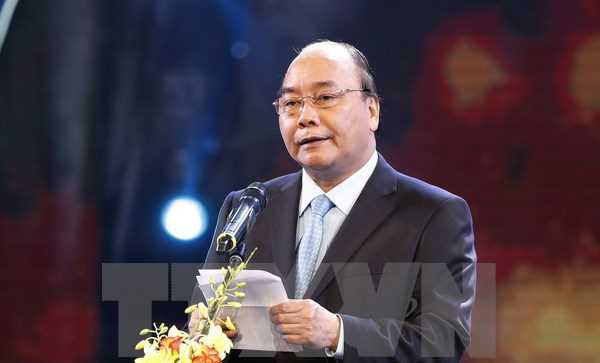 Thủ tướng Nguyễn Xu&acirc;n Ph&uacute;c: Ph&aacute;t triển bảo hiểm y tế bền vững