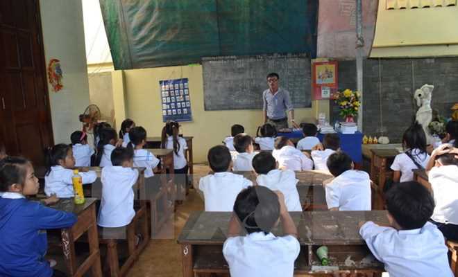 Hội người gốc Việt tại Campuchia xây trường học cho con em Việt kiều