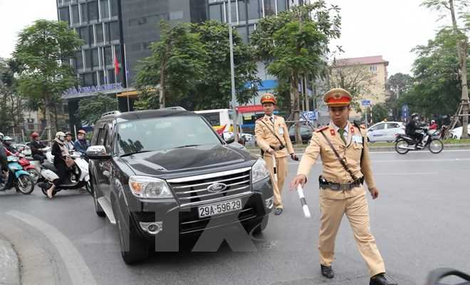 Sau vụ xe container hất văng cảnh sát, Bộ Công an ra công điện khẩn
