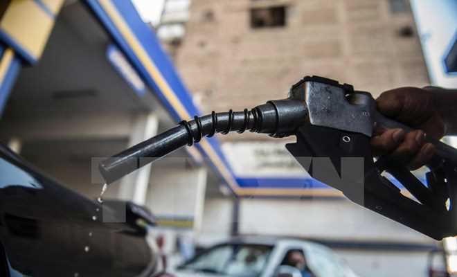 Giá dầu thế giới tăng hơn 1 USD mỗi thùng sau mấy phiên sụt giảm