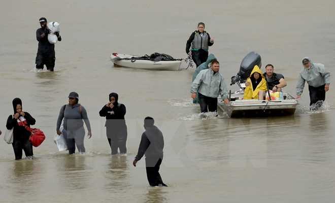 Số người chết và thiệt hại do siêu bão Harvey gây ra tăng mạnh