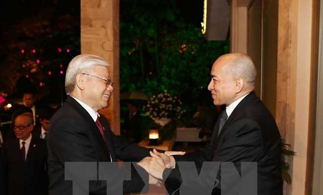 Việt Nam-Campuchia: Quan hệ gắn b&oacute; khăng kh&iacute;t kh&ocirc;ng thể t&aacute;ch rời