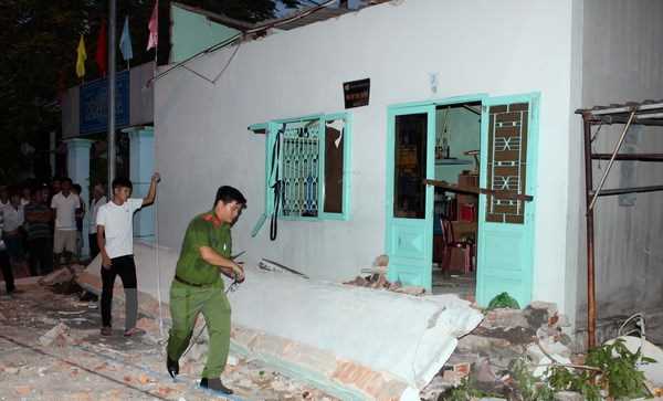 Bà Rịa-Vũng Tàu: Cháu bé 3 tuổi trong vụ sập mái hiên đã tử vong