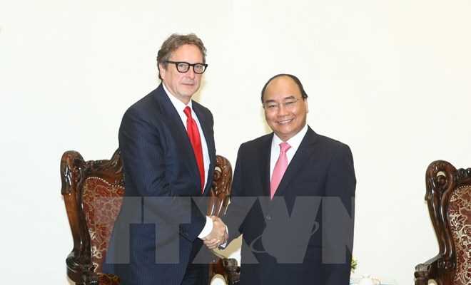 Thủ tướng Nguyễn Xu&acirc;n Ph&uacute;c tiếp Chủ tịch Quỹ đầu tư Hoa Kỳ