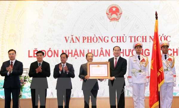 Chủ tịch nước dự kỷ niệm 25 năm t&aacute;i lập Văn ph&ograve;ng Chủ tịch nước