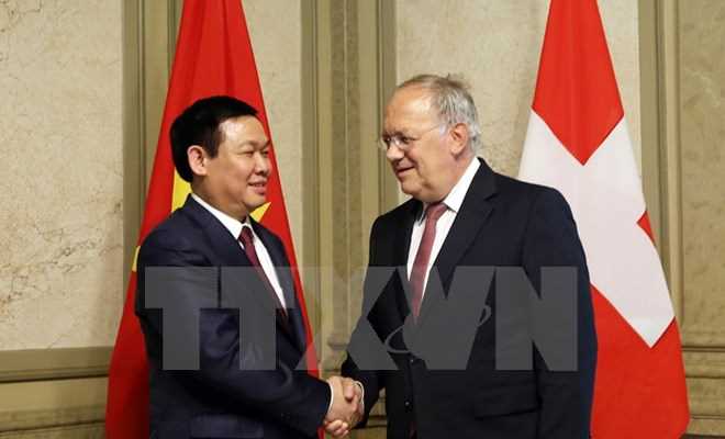 Th&uacute;c đẩy cơ hội kinh doanh với c&aacute;c doanh nghiệp h&agrave;ng đầu của Thụy Sĩ