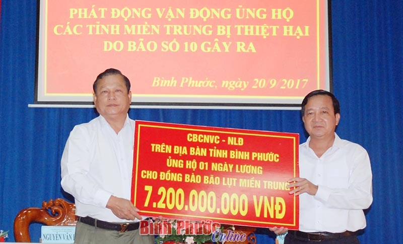 UBMTTQVN tỉnh ph&aacute;t động ủng hộ c&aacute;c tỉnh miền Trung