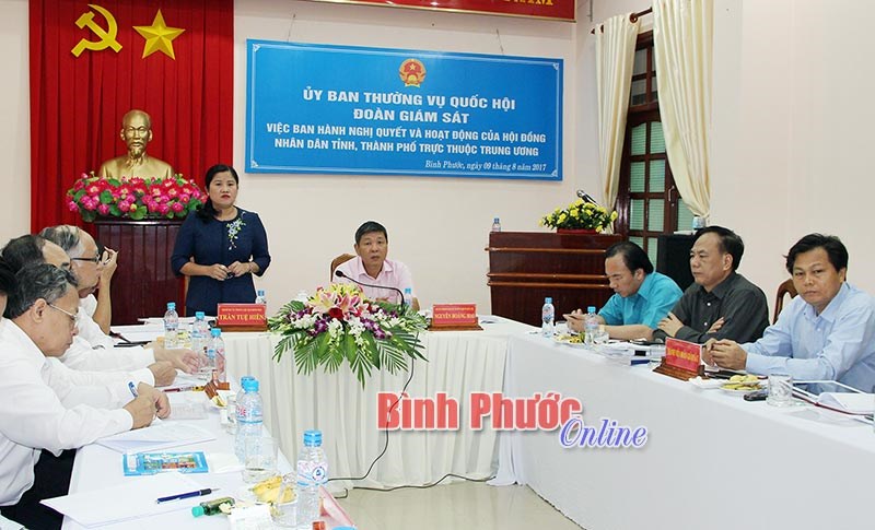 Ủy ban Thường vụ Quốc hội gi&aacute;m s&aacute;t tại B&igrave;nh Phước