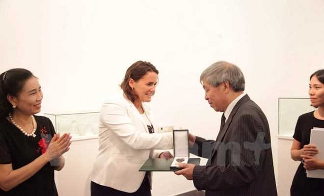Một dịch giả Việt Nam được nhận Huân chương nhà nước Hungary