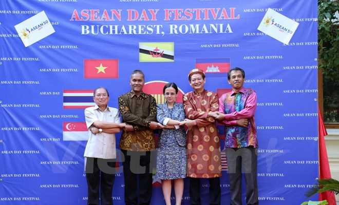 ASEAN - yếu tố t&aacute;c động t&iacute;ch cực đến h&ograve;a b&igrave;nh ở khu vực v&agrave; thế giới