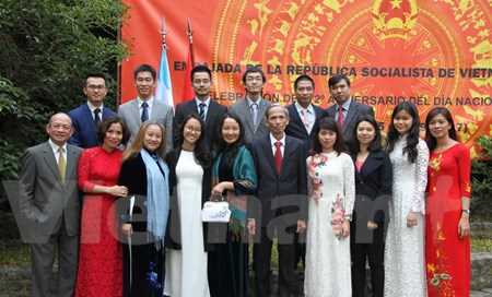 Kỷ niệm 72 năm C&aacute;ch mạng Th&aacute;ng T&aacute;m v&agrave; Quốc kh&aacute;nh 2-9 tại Argentina