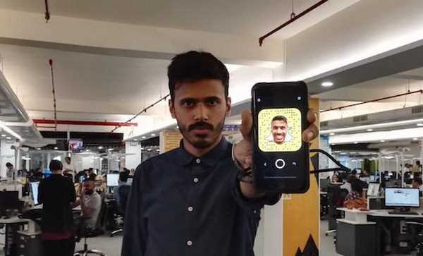 Sự khởi đầu của thế hệ “phóng viên quần jeans” thạo smartphone