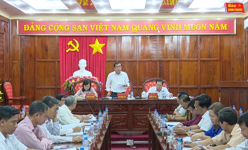 [Video] Giải ngân vốn đầu tư quyết liệt như nhà nông chữa bệnh cho cây điều