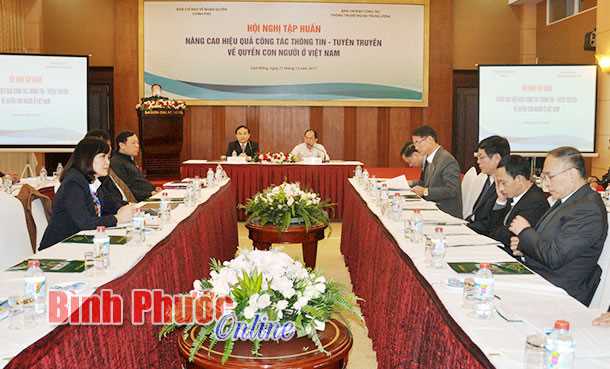 N&acirc;ng cao hiệu quả c&ocirc;ng t&aacute;c th&ocirc;ng tin - tuy&ecirc;n truyền về quyền con người ở Việt Nam