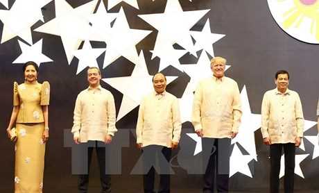 Thủ tướng dự tiệc chi&ecirc;u đ&atilde;i mừng kỷ niệm 50 năm th&agrave;nh lập ASEAN