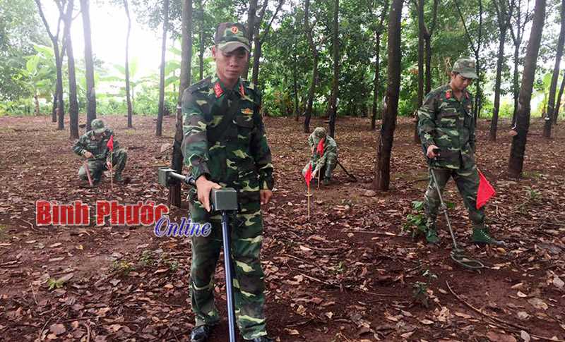Bộ đội c&ocirc;ng binh thi đua quyết thắng