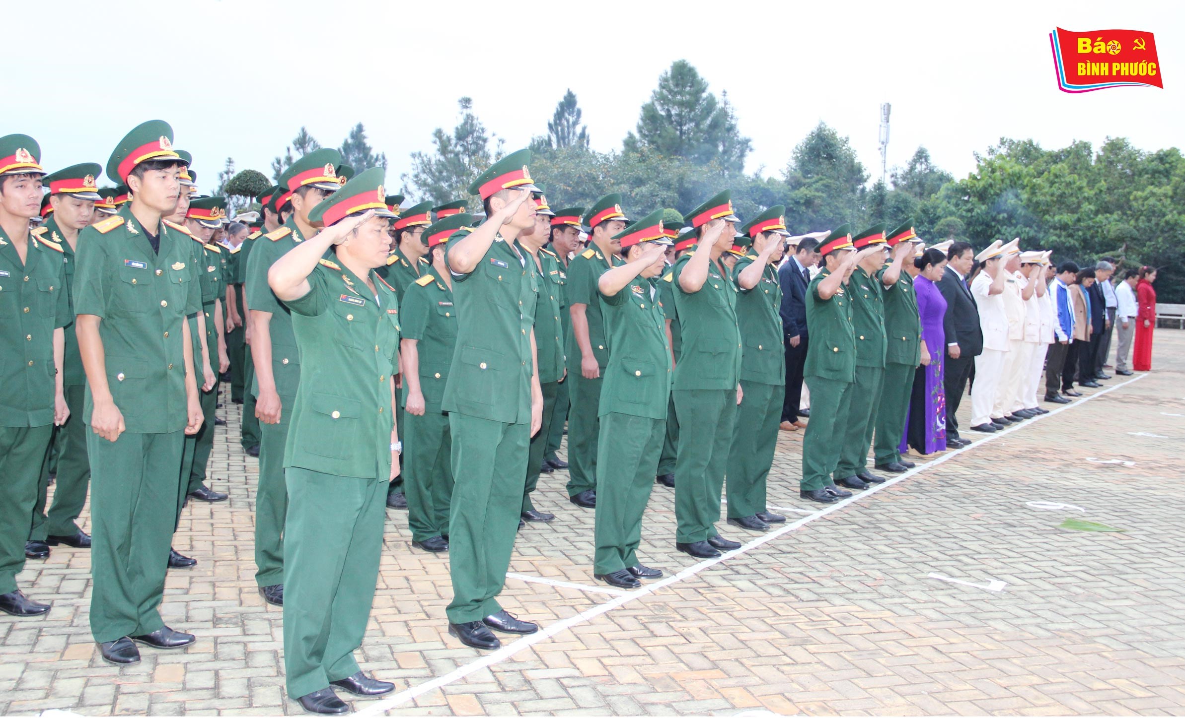 [Video] Tỉnh ủy, HĐND, UBND, UBMTTQVN tỉnh viếng nghĩa trang liệt sĩ